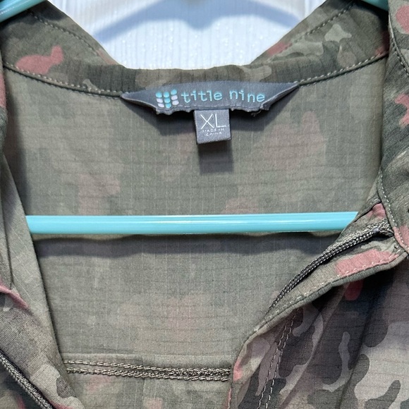 Title Nine Rosie Utility Short Romper - Wailea Camo, Dusty Olive, Size XL - Picture 5 of 10